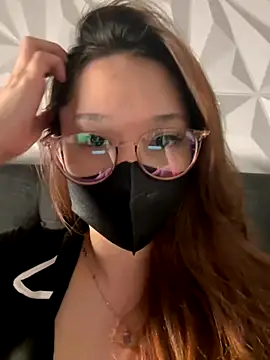 Snapshot of vy_nguyen99 chatting on 09.14.25 vy nguyen99 online show from 09.14.25
