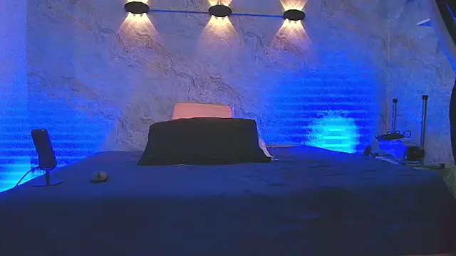 abbyrouss  online show from 10.17.25