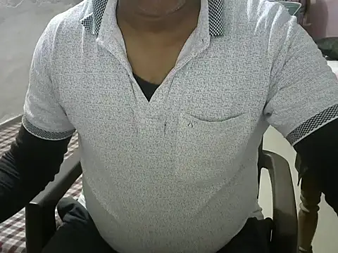 Snapshot of Famit025 chatting on 01.08.26 Famit025 online show from 01.08.26