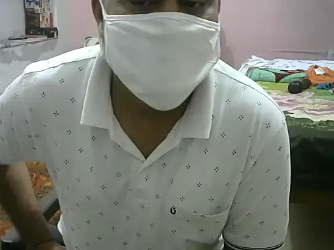 Snapshot of Famit025 chatting on 02.21.26 Famit025 online show from 02.21.26