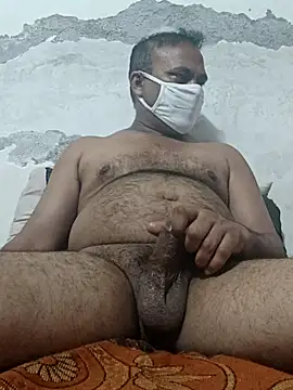 Snapshot of Famit025 chatting on 03.14.26 Famit025 online show from 03.14.26