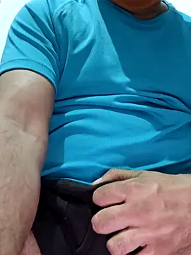 Snapshot of Famit025 chatting on 03.20.26 Famit025 online show from 03.20.26