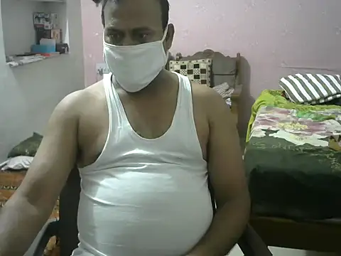 Snapshot of Famit025 chatting on 04.08.26 Famit025 online show from 04.08.26