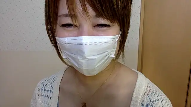 Snapshot of kitty_kyoto chatting on 09.22.25 kitty kyoto online show from 09.22.25