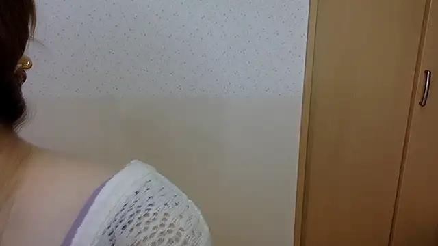 Snapshot of kitty_kyoto chatting on 10.07.25 kitty kyoto online show from 10.07.25