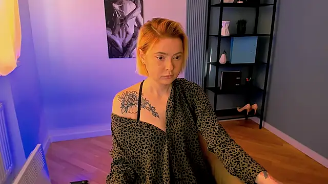 TracyCurtis online show from 10.03.25
