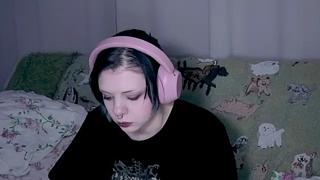 Snapshot of Alice_Zev chatting on 04.03.26 Alice Zev online show from 04.03.26