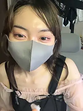 Snapshot of naginagisan chatting on 05.19.26 naginagisan online show from 05.19.26