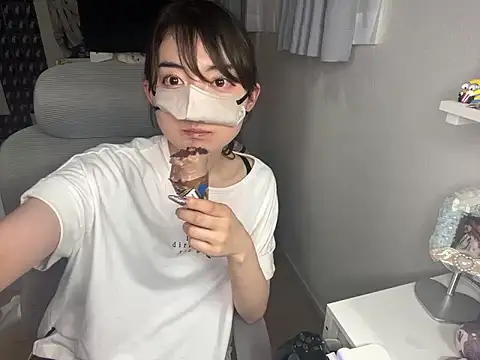 Snapshot of naginagisan chatting on 06.15.26 naginagisan online show from 06.15.26