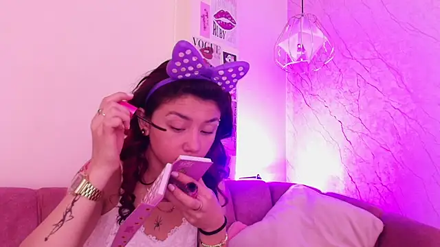 april bennett online show from 10.16.25