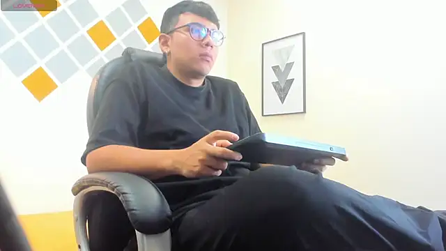 titanxero online show from 10.10.25