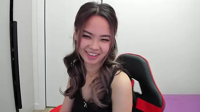 Maakimita online show from 02.24.26