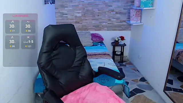 KendallWood  online show from 09.28.25