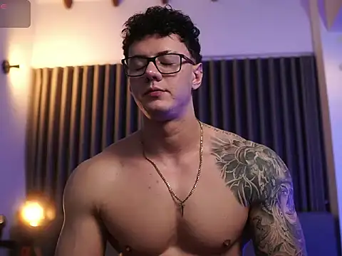 Thomas Falcon online show from 10.19.25