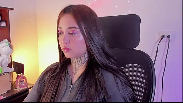 SofiaBermudez online show from 10.18.25