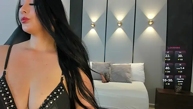 ashly moonn online show from 04.07.26