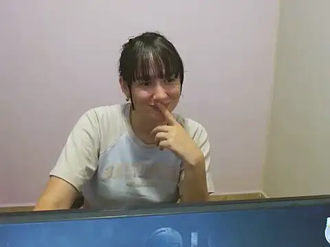 Snapshot of butterflyfree1 chatting on 09.19.25 butterflyfree1 online show from 09.19.25