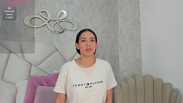 Skylerwhite02 online show from 10.29.25