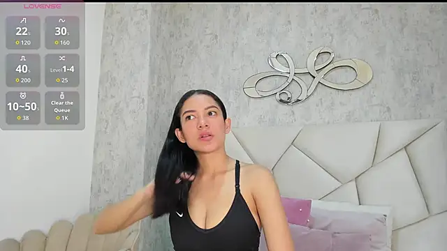 Skylerwhite02 online show from 12.18.25