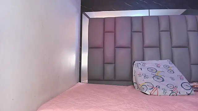 kissme luna online show from 11.18.25