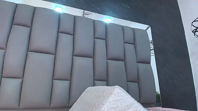 kissme luna online show from 02.23.26