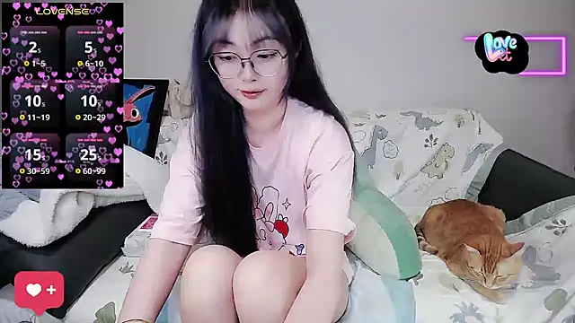 baby-yaya20 online show from 10.30.25