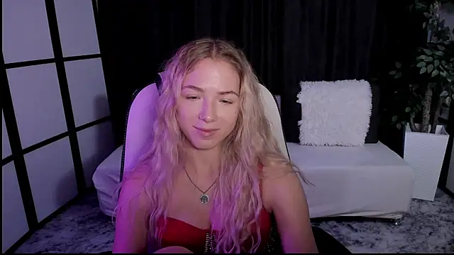 Susan Mimi online show from 10.24.25