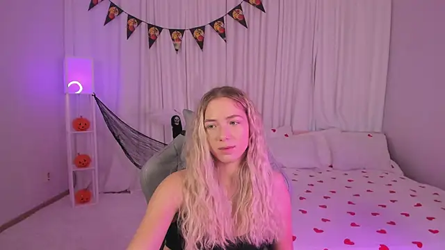 Susan Mimi online show from 10.25.25