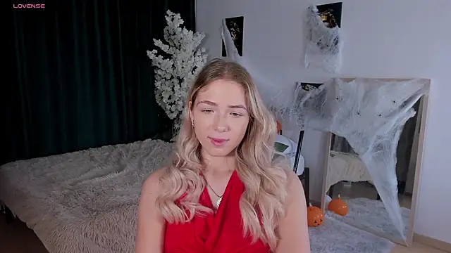 Susan Mimi online show from 10.29.25