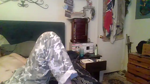 Snapshot of jamesbond007412 chatting on 10.14.25 jamesbond007412 online show from 10.14.25