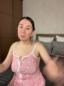 CurvyWoman- online show from 10.13.25