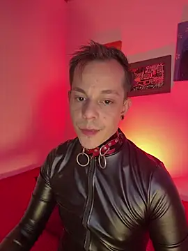 Snapshot of dimitryivanovv chatting on 11.14.25 dimitryivanovv online show from 11.14.25