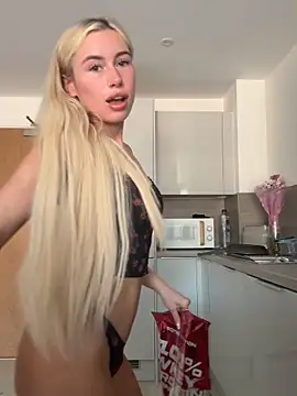 SexySaraxxoo online show from 05.26.26