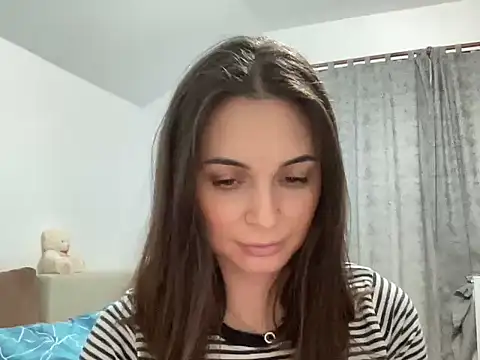 lannaah  online show from 10.08.25