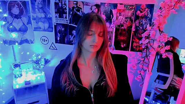 Snapshot of NeyliDream chatting on 11.14.25 NeyliDream online show from 11.14.25