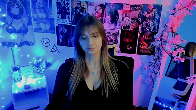 Snapshot of NeyliDream chatting on 11.19.25 NeyliDream online show from 11.19.25