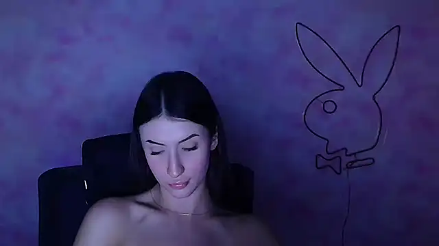 AlisaBubbles online show from 12.23.25