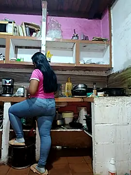 girlpee online show from 11.25.25