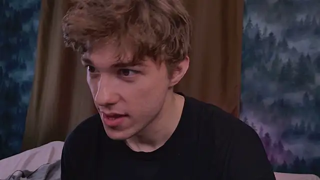 Snapshot of MarkShot_ chatting on 10.20.25 MarkShot online show from 10.20.25