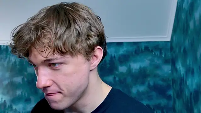 Snapshot of MarkShot_ chatting on 10.26.25 MarkShot online show from 10.26.25