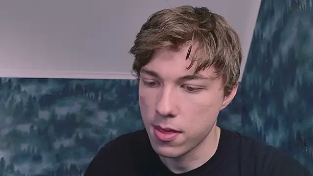 Snapshot of MarkShot_ chatting on 11.01.25 MarkShot online show from 11.01.25