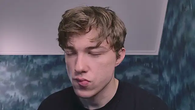 Snapshot of MarkShot_ chatting on 11.02.25 MarkShot online show from 11.02.25