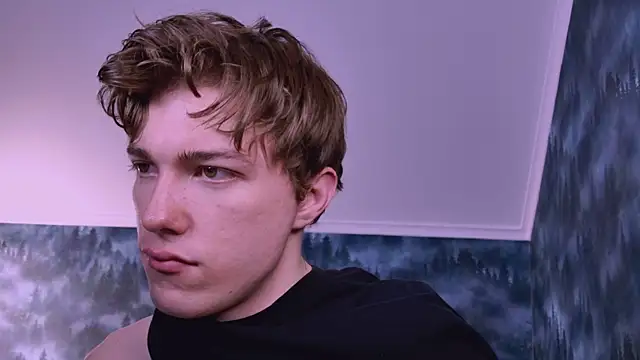 Snapshot of MarkShot_ chatting on 11.06.25 MarkShot online show from 11.06.25