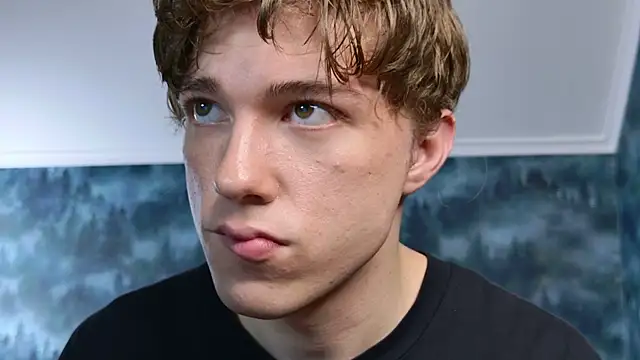 Snapshot of MarkShot_ chatting on 11.10.25 MarkShot online show from 11.10.25