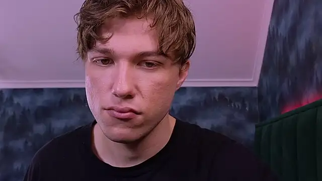 Snapshot of MarkShot_ chatting on 11.14.25 MarkShot online show from 11.14.25