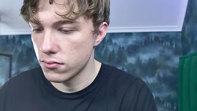 Snapshot of MarkShot_ chatting on 11.17.25 MarkShot online show from 11.17.25