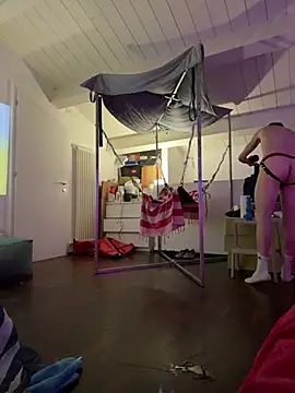 Malcom2f online show from 04.22.26