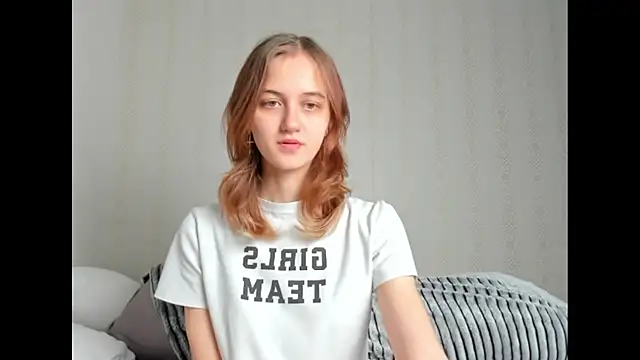 Snapshot of dreamy_pollyyy chatting on 11.09.25 dreamy pollyyy online show from 11.09.25