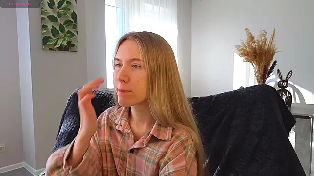 Succubelle online show from 10.04.25