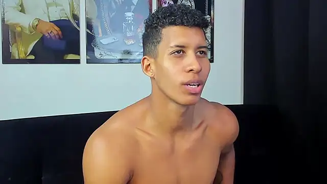 Snapshot of nico_santana chatting on 10.07.25 nico santana online show from 10.07.25